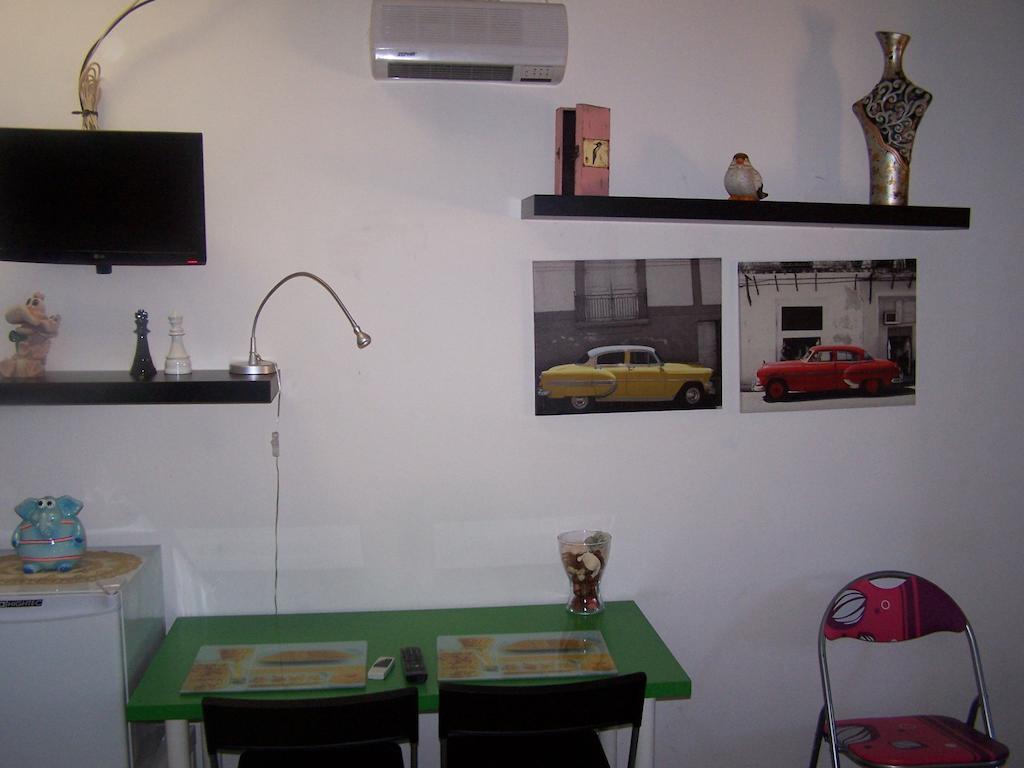 Affittacamere Buenos Ayres Genua Zimmer foto